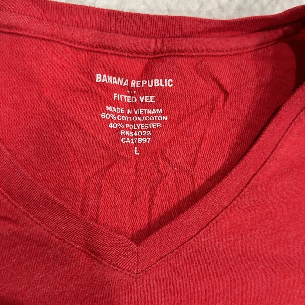 Banana Republic tee